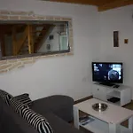 House Ivana Semesterbostad *