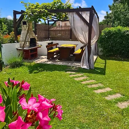 House Ivana Ferienhaus *