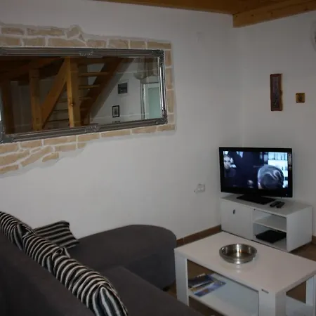 House Ivana Feriehus *